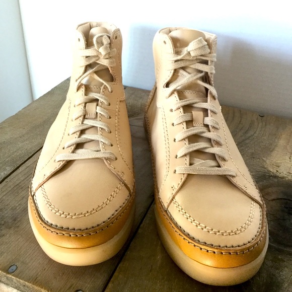 clarks high top shoes